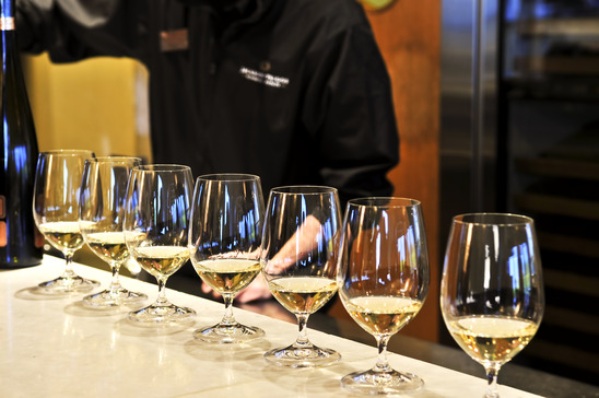 Image: Row of White Wine Glasses for Tasting