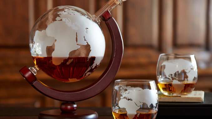 Etched Whisky Globe and Tumblers