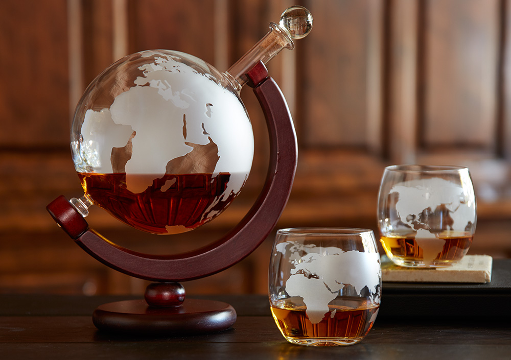 Etched Whisky Globe and Tumblers