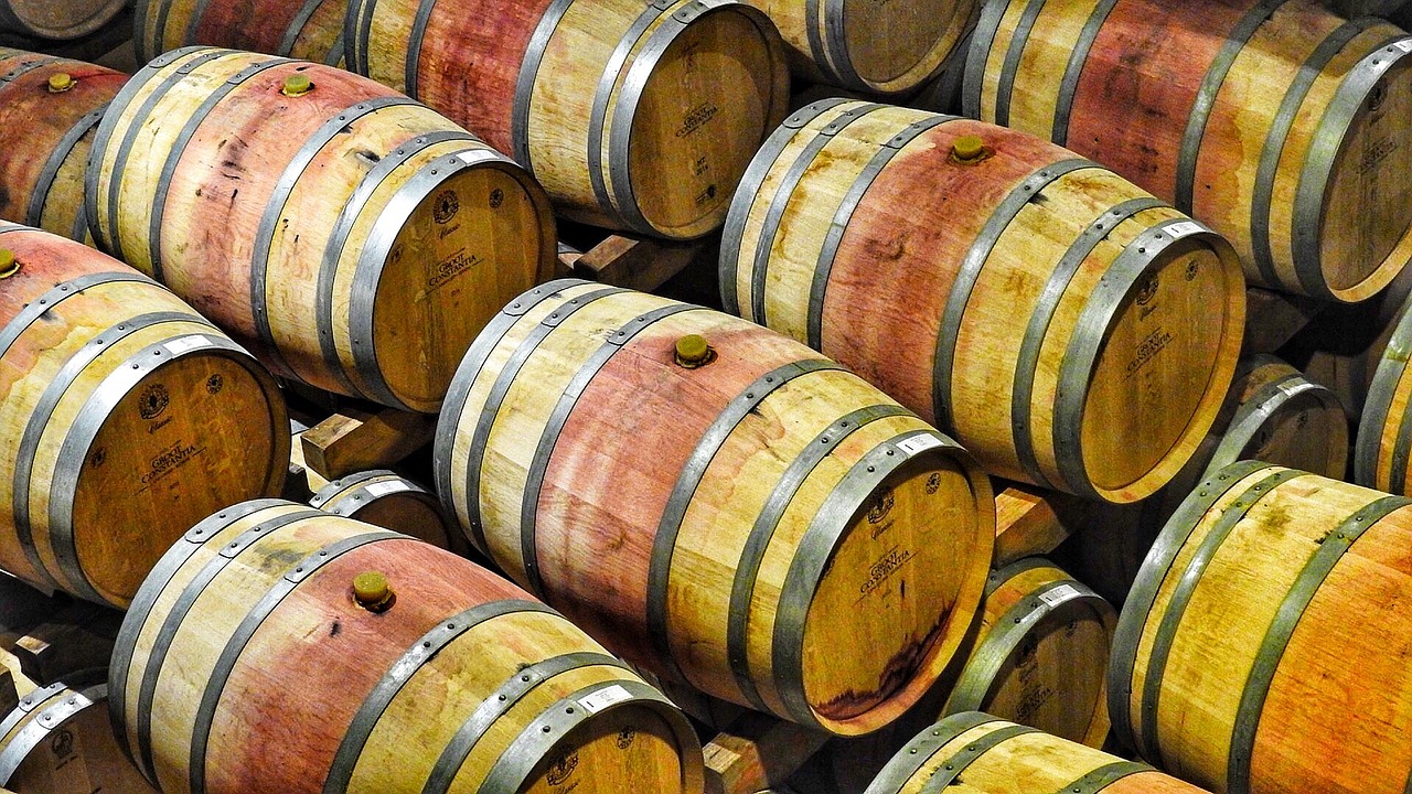 Oak Wine Barrel Aging